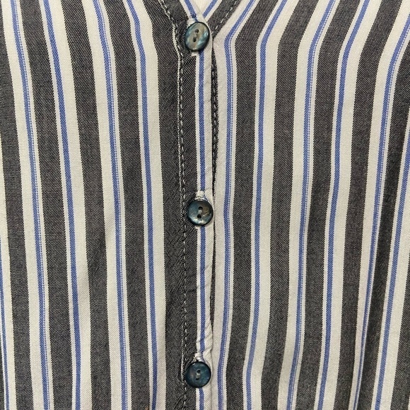 Max Studio women's small oversized drop shoulder v neck short sleeve button down - Picture 3 of 7